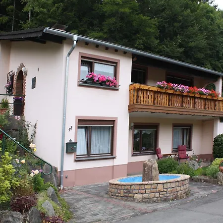 Mountain-view In Mullenborn Garden, Cleaning Included Apartment Gerolstein