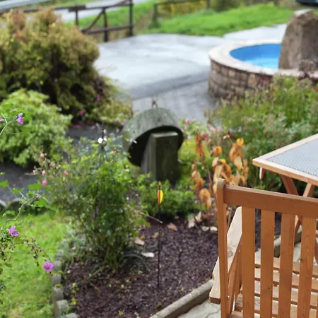 Mountain-view In Mullenborn Garden, Cleaning Included Apartment *